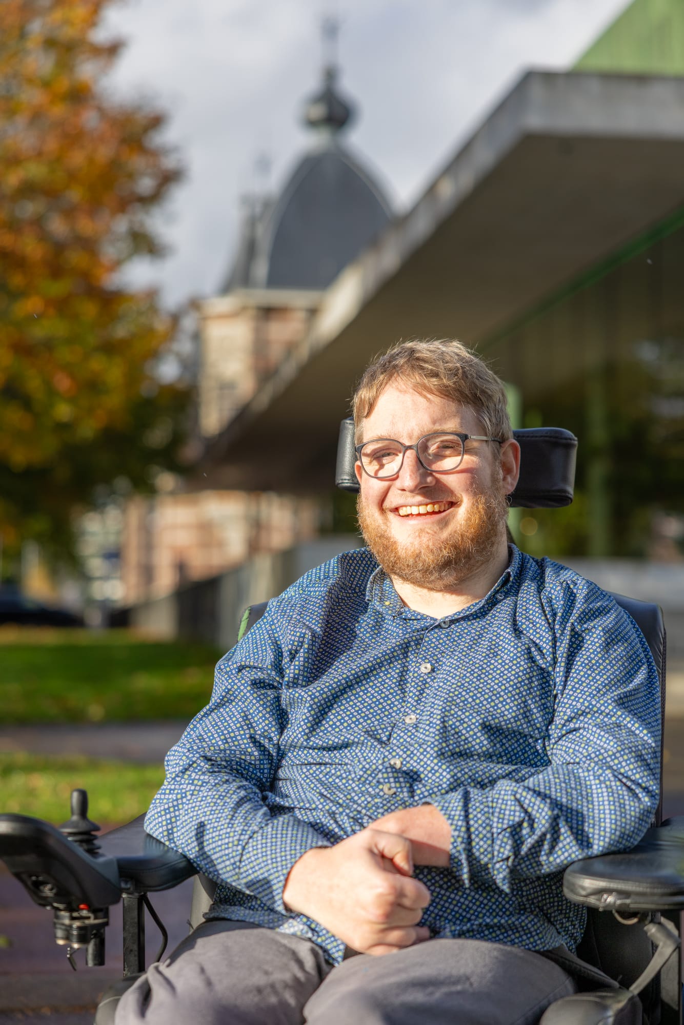 Jan Willem Jonker voor het Musis in Arnhem.